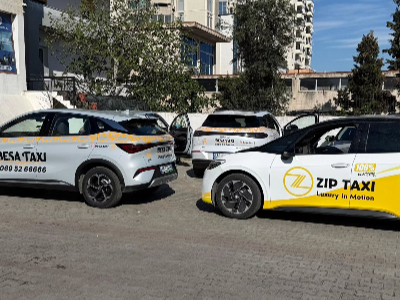 Taksimetra dixhital montuar tek Besa Taxi dhe Zip Taxi Taksimetra dixhital montuar tek Besa Taxi dhe Zip Taxi